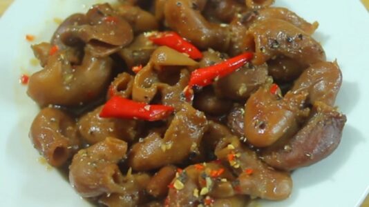 Bao tử cá ba sa kho 