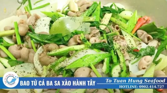 bao tử cá ba sa xào hành tây
