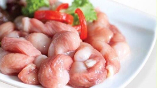 Bao tử cá ba sa xào cải chua