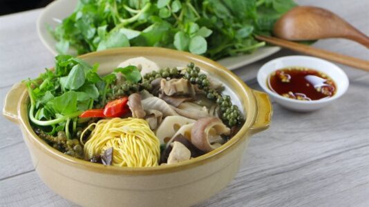 bao tử cá ngừ đại dương hầm tiêu xanh​