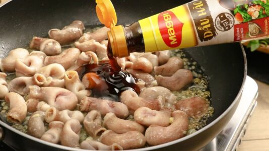 bao tử cá xào rau răm 