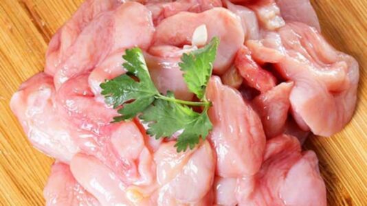 Bao tử cá basa xào măng 