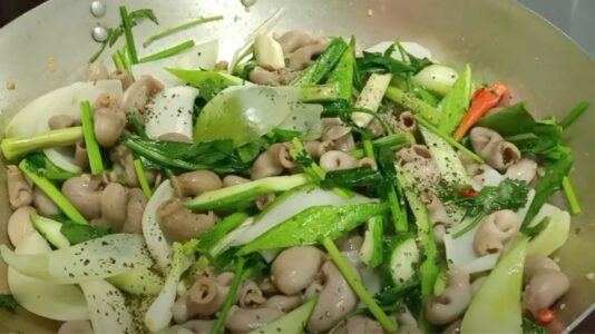 bao tử cá xào gì ngon