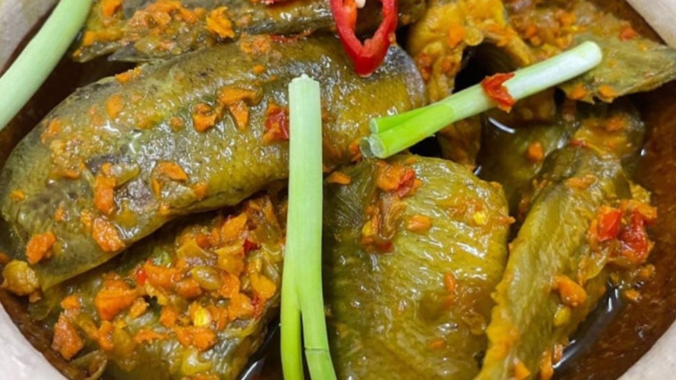 Các món ăn từ cá chạch lấu