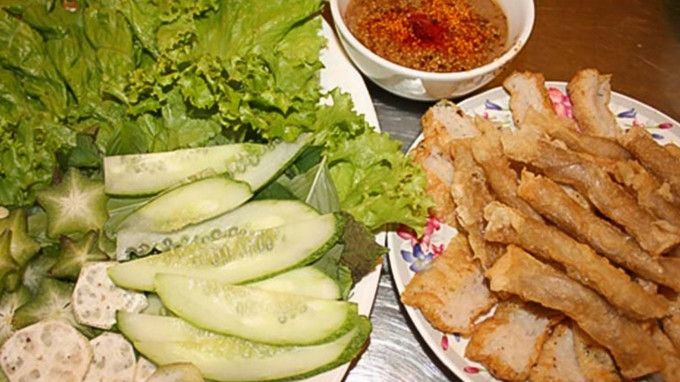 Chả cá cuốn rau sống
